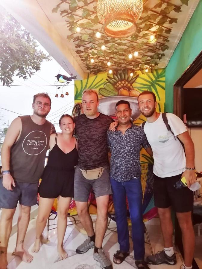 Hostel Shalom Adonai Cartagène Extérieur photo