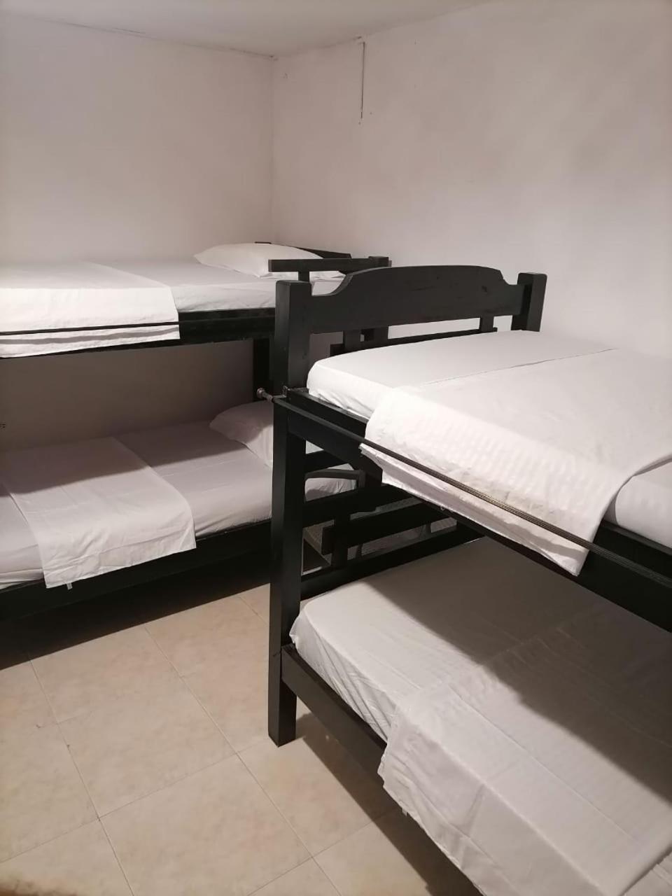 Hostel Shalom Adonai Cartagène Extérieur photo