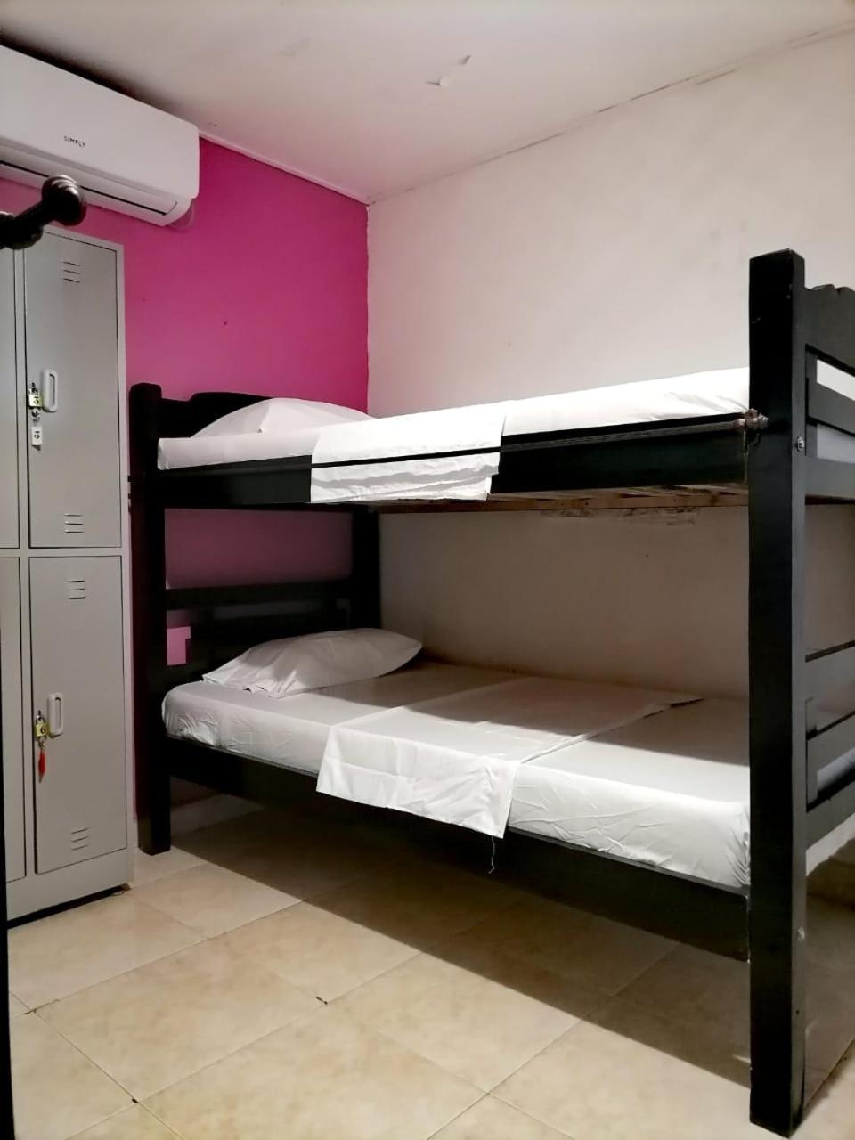 Hostel Shalom Adonai Cartagène Extérieur photo