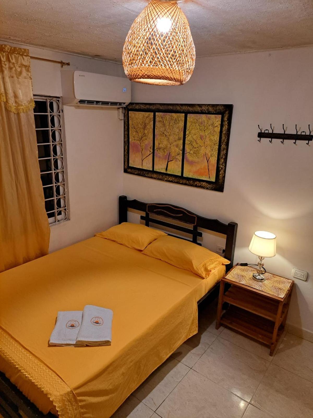 Hostel Shalom Adonai Cartagène Extérieur photo