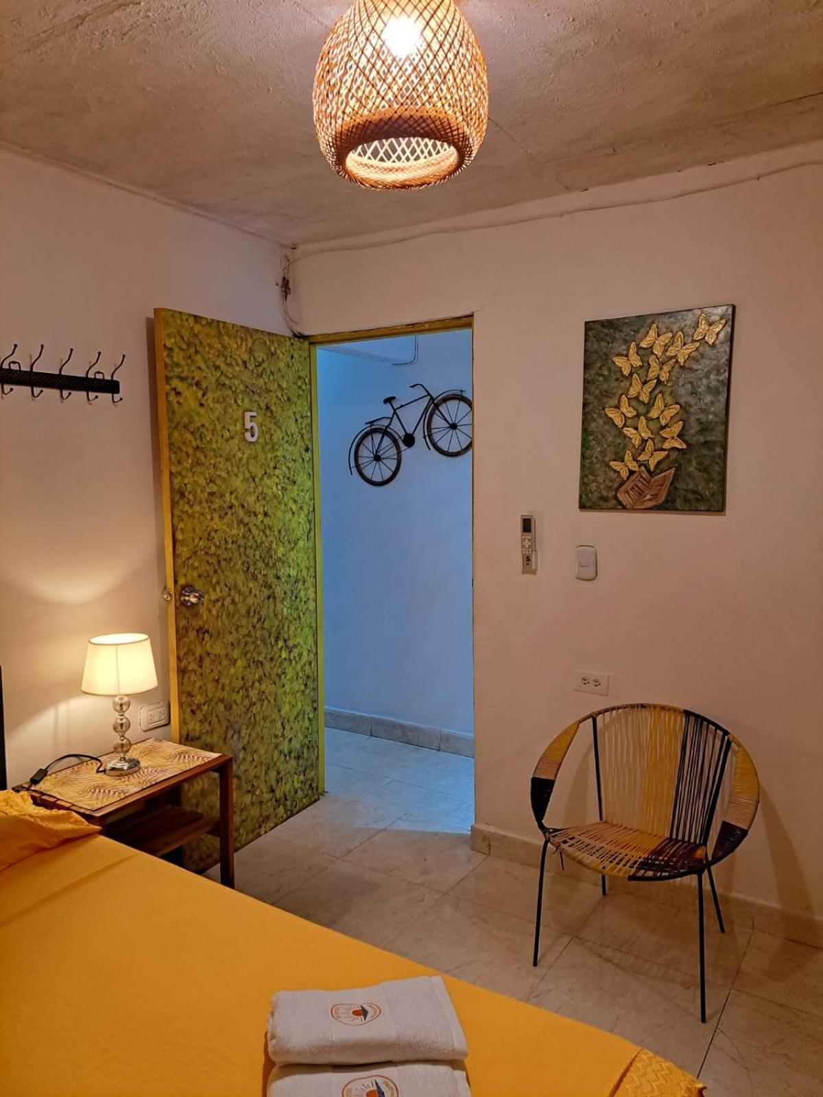 Hostel Shalom Adonai Cartagène Extérieur photo