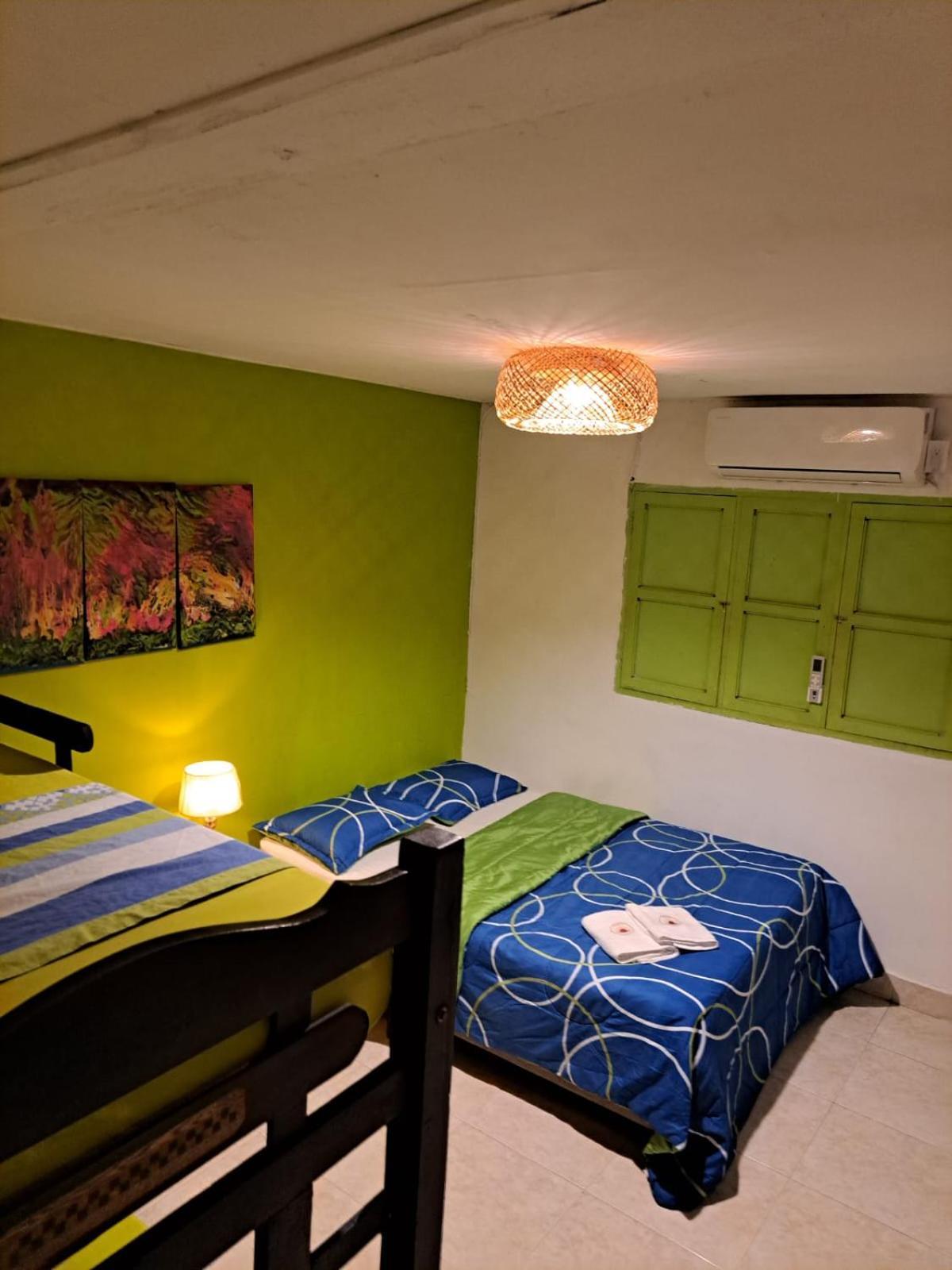 Hostel Shalom Adonai Cartagène Extérieur photo
