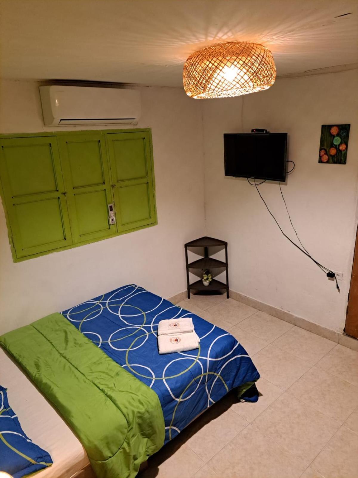 Hostel Shalom Adonai Cartagène Extérieur photo