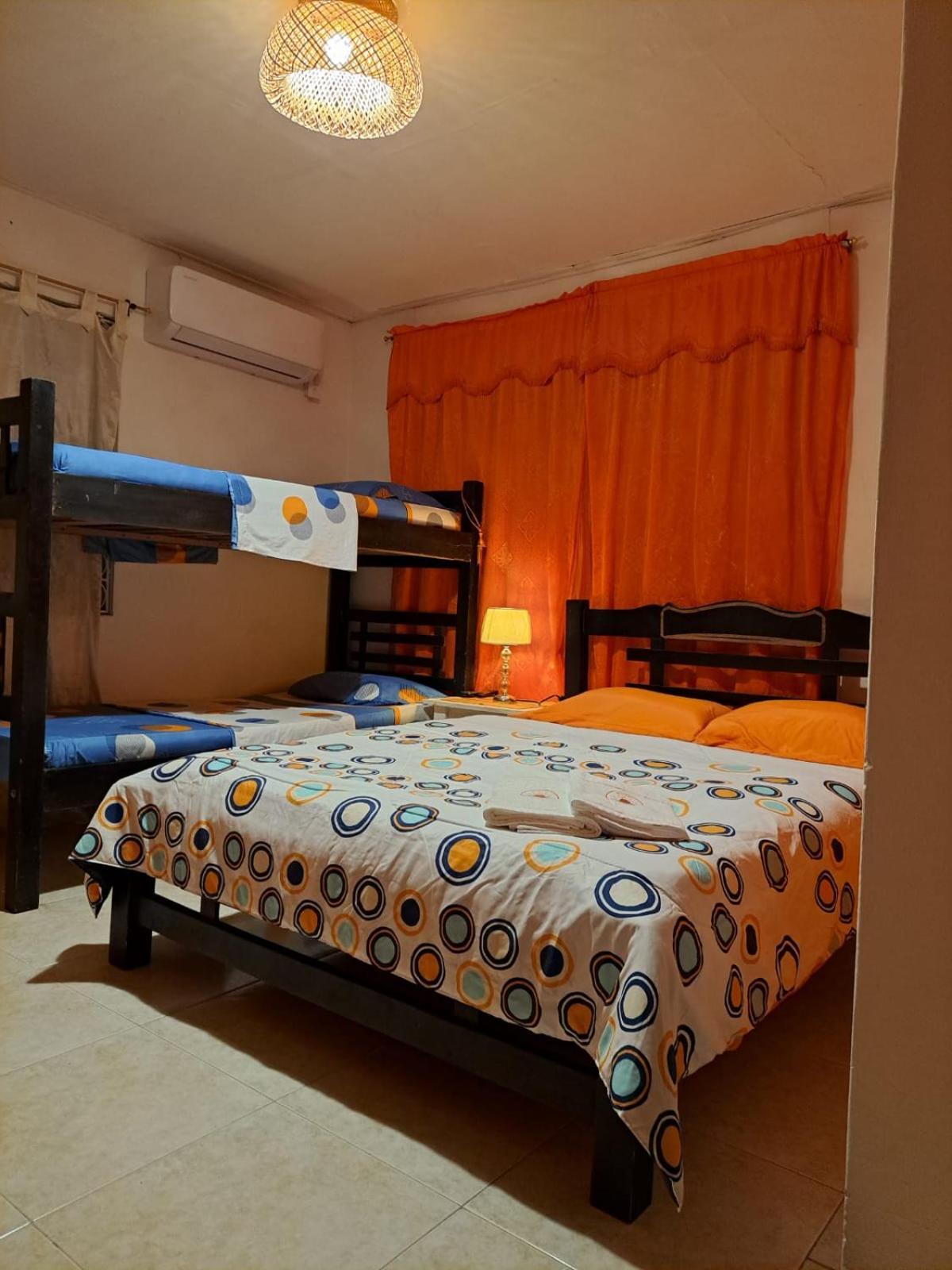 Hostel Shalom Adonai Cartagène Extérieur photo