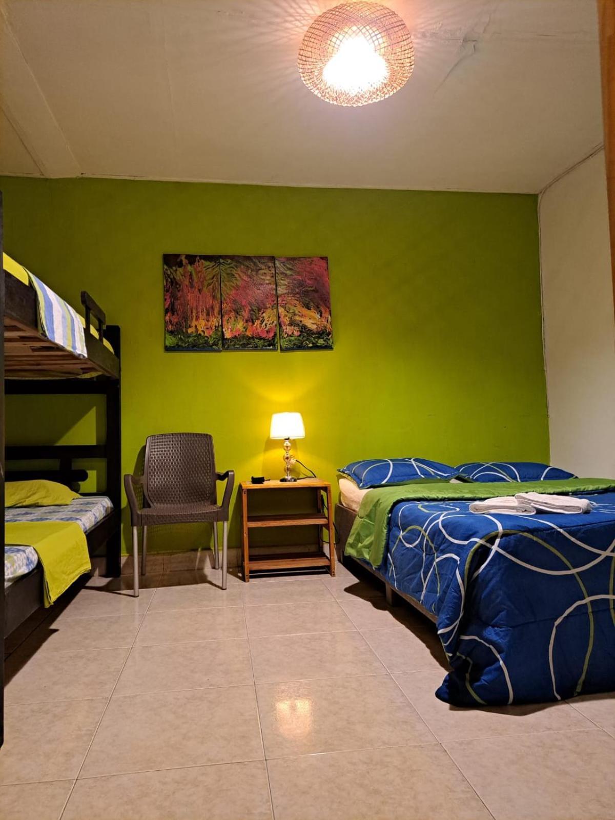 Hostel Shalom Adonai Cartagène Extérieur photo