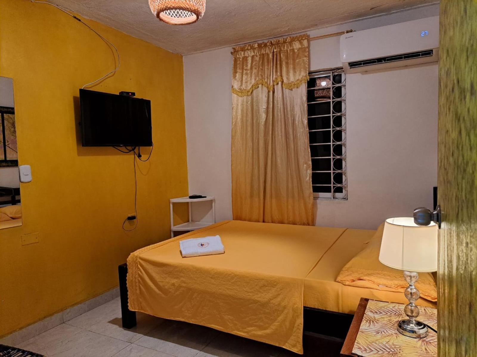 Hostel Shalom Adonai Cartagène Extérieur photo